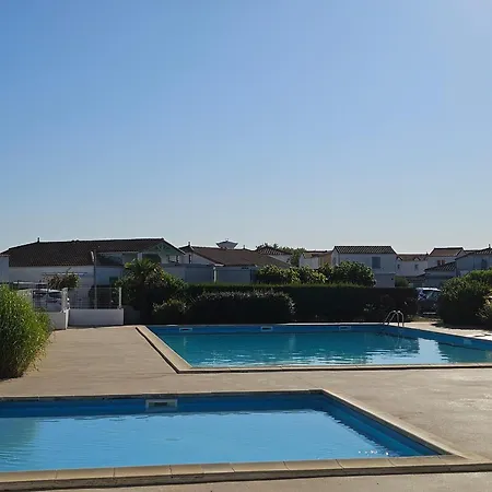 Charmante Maisonnette 6 Pers Avec Piscine Privée - Fr-1-476-254 Hébergement de vacances La Faute-sur-Mer